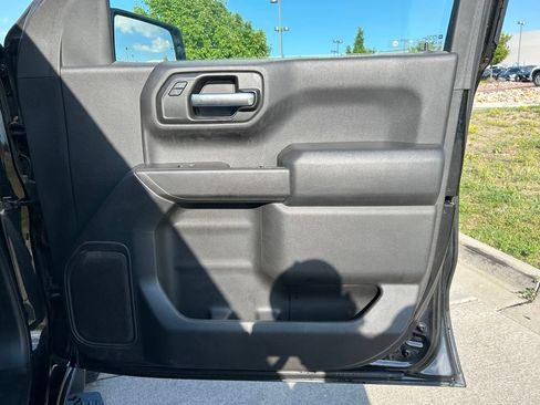 Used 2019 Chevrolet Silverado 1500 Custom w/ Custom Value Package RWD image 39