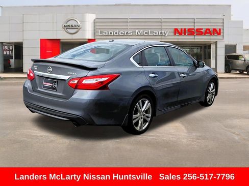 Used 2016 Nissan Altima 3.5 SL image 3