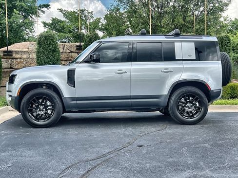 Certified 2024 Land Rover Defender 110 S AWD/4WD image 2