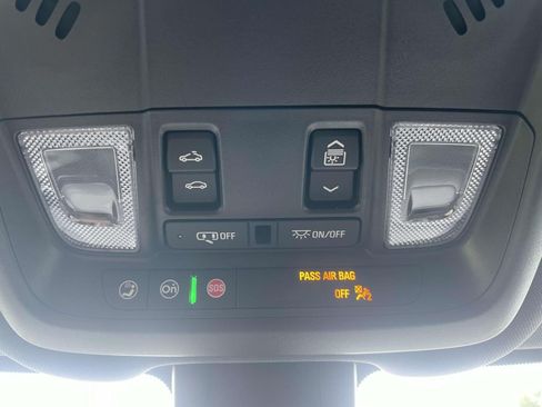 Used 2024 Chevrolet Equinox RS w/ RS Leather Package FWD image 32