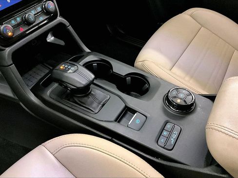 Used 2024 Ford Ranger Lariat w/ FX4 Off-Road Package image 16