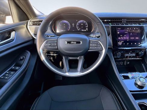 New 2026 Jeep Grand Cherokee L 4WD image 5