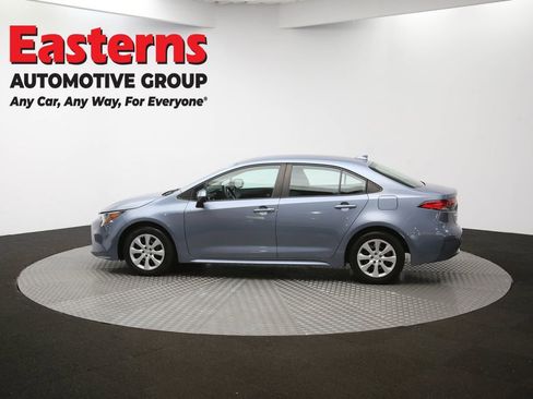 Used 2022 Toyota Corolla LE image 57