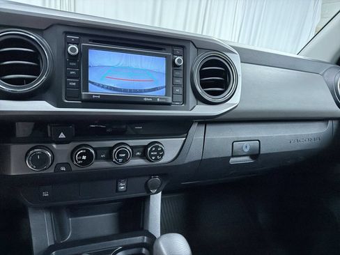 Used 2017 Toyota Tacoma SR5 w/ Tow Package AWD/4WD image 21