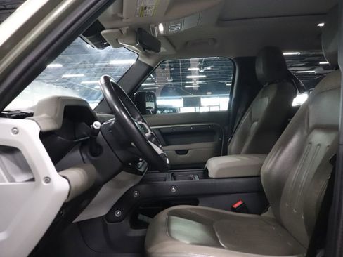 Used 2020 Land Rover Defender 110 S image 10