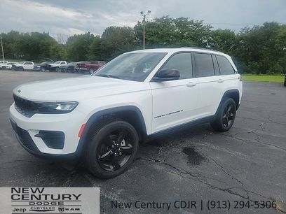 Used 2023 Jeep Grand Cherokee Altitude