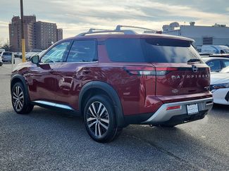 New 2025 Nissan Pathfinder Platinum video 3