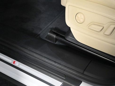 Used 2025 Audi Q5 2.0T Premium Plus w/ Premium Plus Package image 19