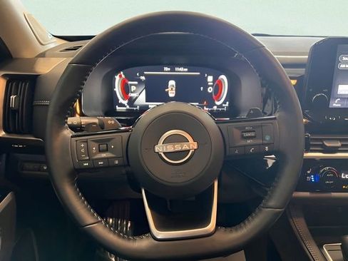 Used 2023 Nissan Pathfinder Platinum AWD/4WD image 23