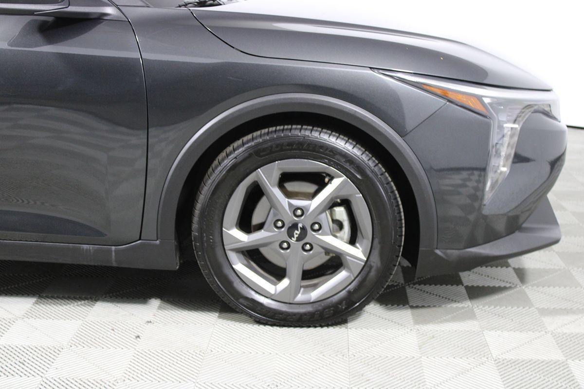 Used 2025 Kia K4 FWD image 6
