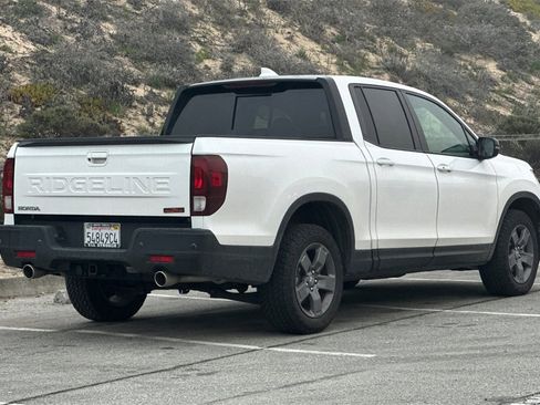 Used 2024 Honda Ridgeline TrailSport image 3