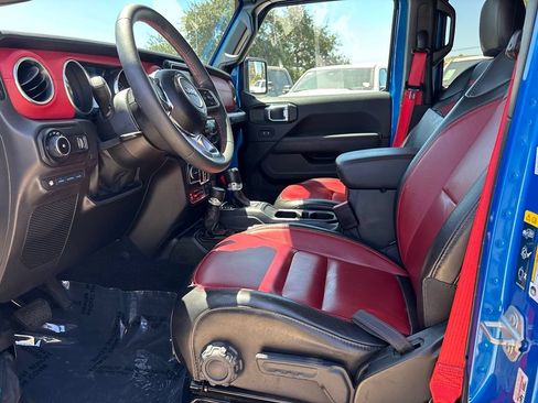 Used 2023 Jeep Wrangler Unlimited Rubicon 4xe AWD/4WD image 16