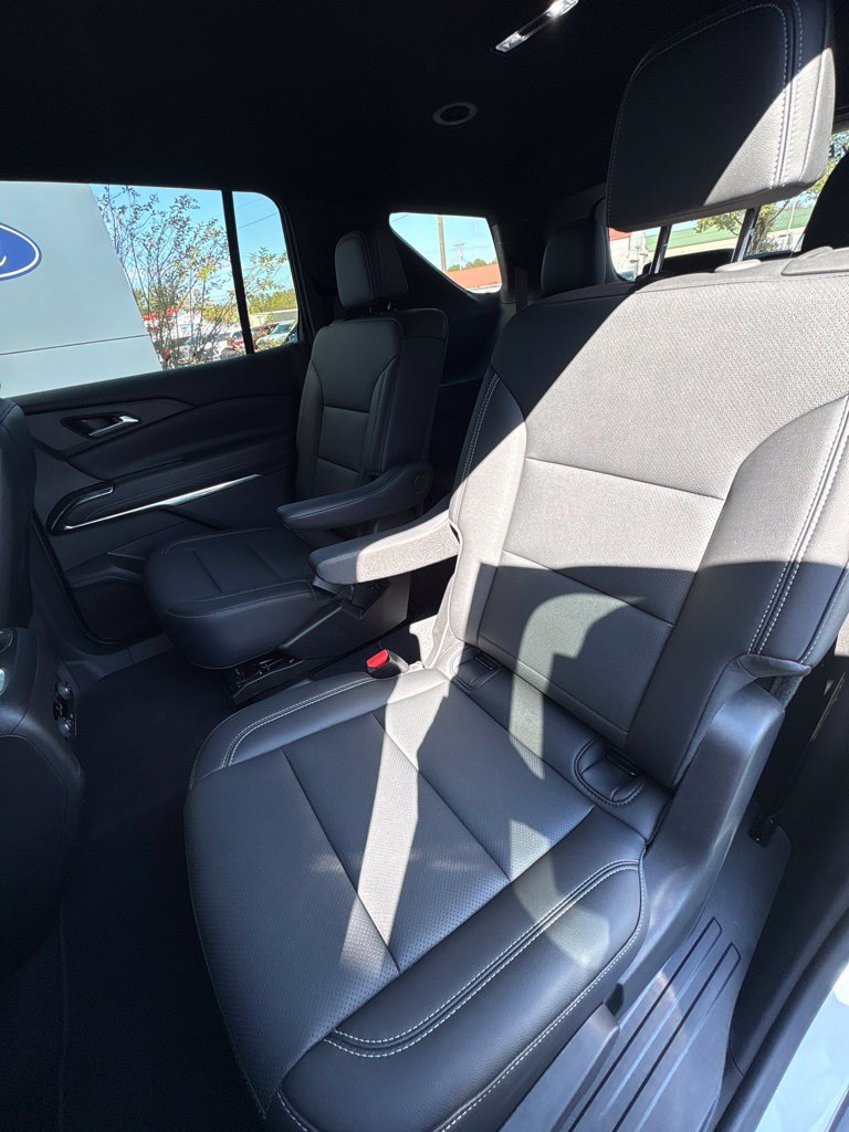 Used 2026 Chevrolet Traverse LT FWD image 31