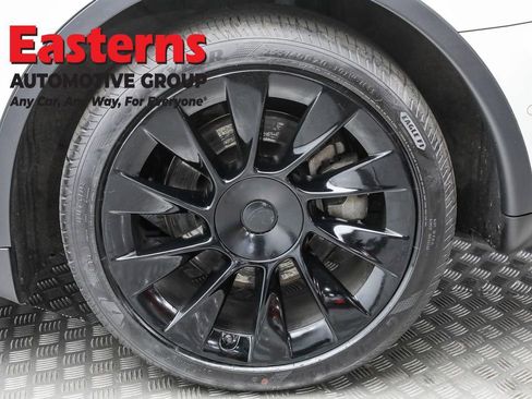 Used 2020 Tesla Model Y Performance image 8