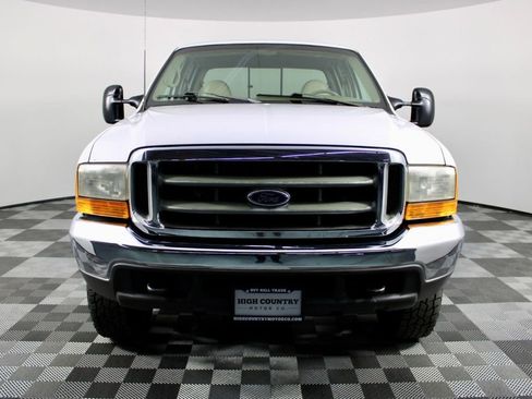 Used 2000 Ford F350 Lariat image 2