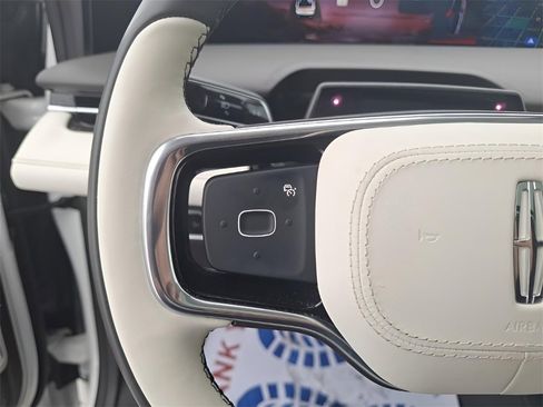 Used 2025 Lincoln Nautilus Black Label w/ Jet Appearance Package image 21