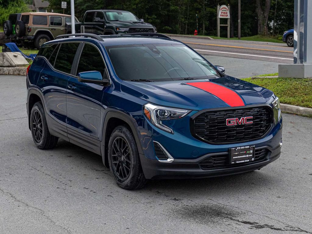 Used 2021 GMC Terrain SLE w/ Driver Convenience Package AWD/4WD image 3