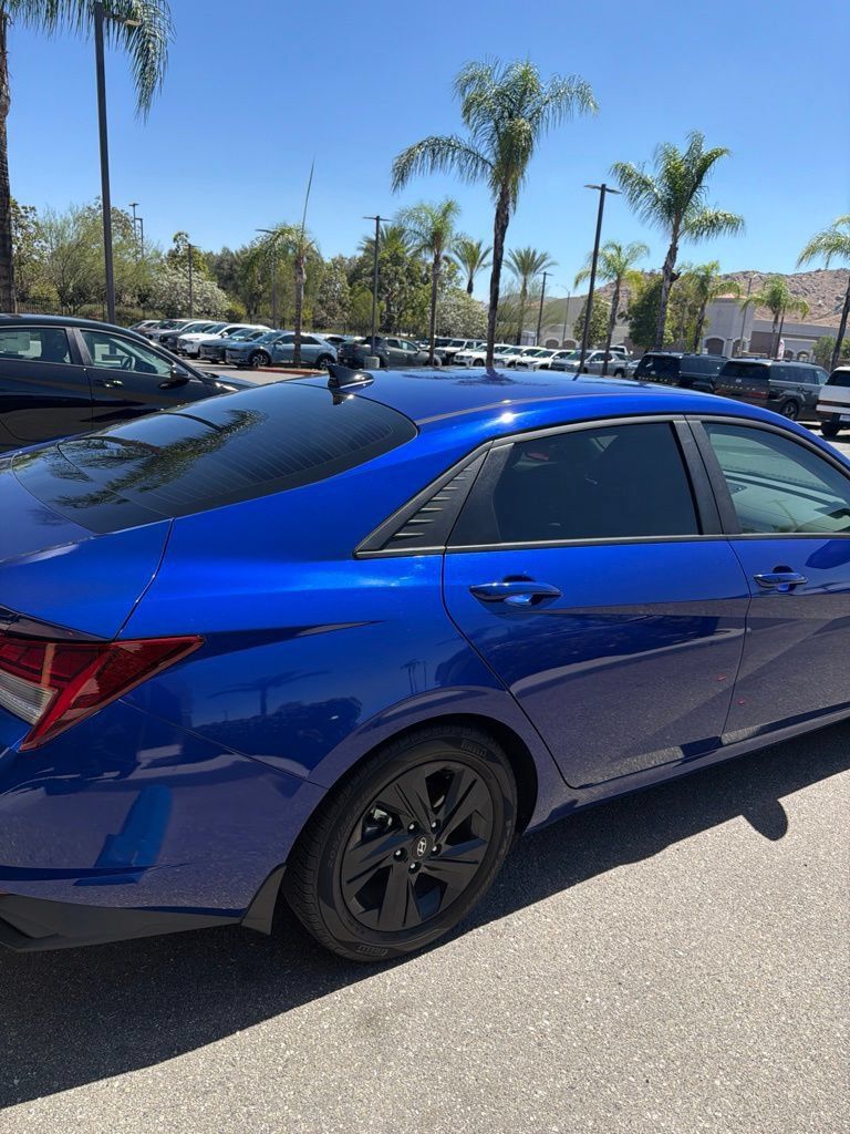 Certified 2023 Hyundai Elantra Blue FWD image 27