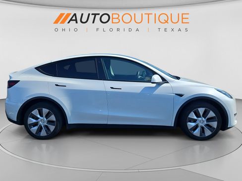 Used 2022 Tesla Model Y Long Range AWD/4WD image 6
