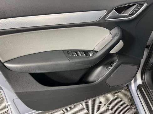 Used 2018 Audi Q3 2.0T Premium w/ Convenience Package image 23