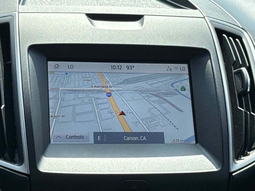 Used 2020 Ford Edge SEL w/ Convenience Package FWD image 18