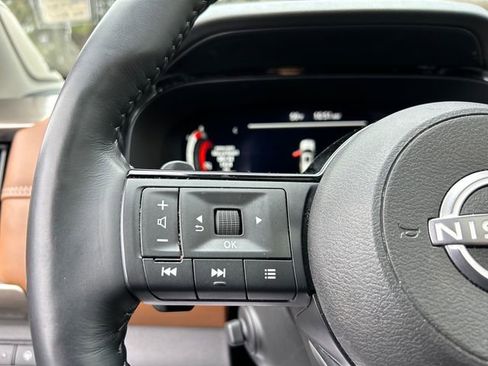 Certified 2023 Nissan Pathfinder Platinum AWD/4WD image 13