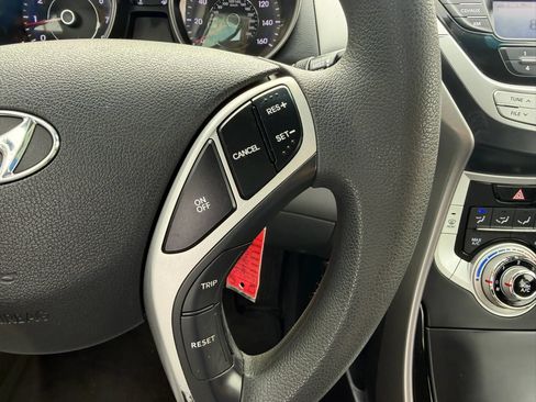 Used 2012 Hyundai Elantra GLS w/ Preferred Pkg 3 FWD image 19