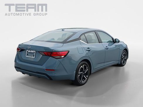 Used 2025 Nissan Sentra SV FWD image 7