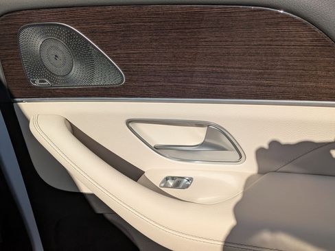 Certified 2024 Mercedes-Benz GLE 450 4MATIC image 36