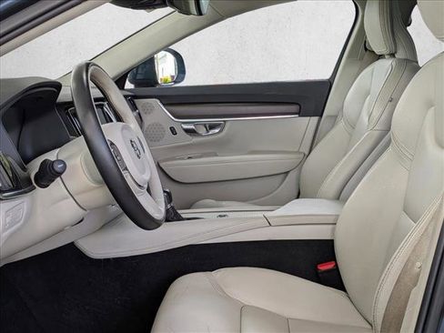 Used 2019 Volvo V90 T5 Cross Country w/ Advanced Package image 17
