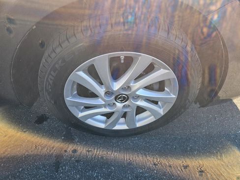 Used 2013 MAZDA MAZDA3 i Touring FWD image 14