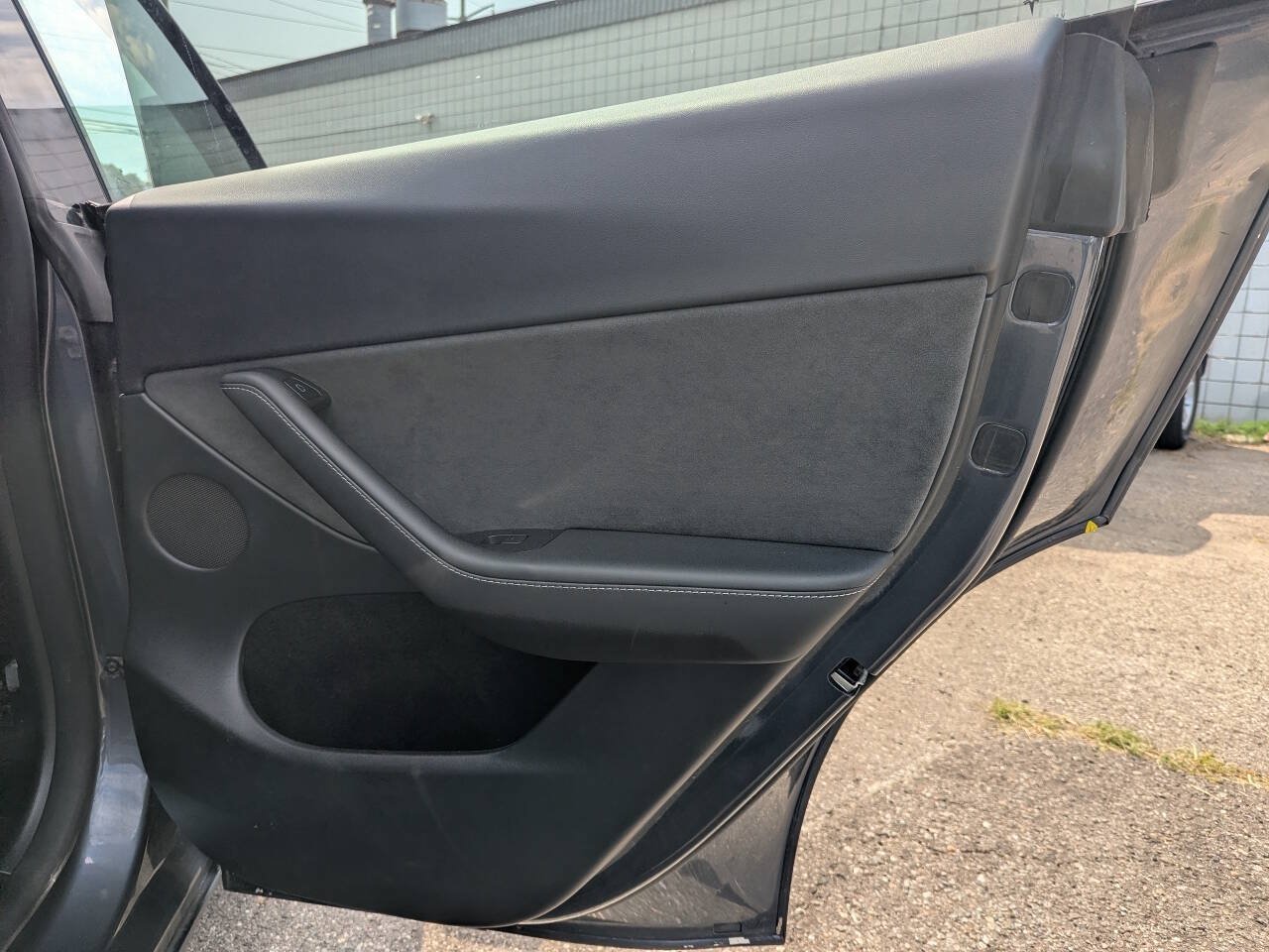 Used 2023 Tesla Model Y Long Range AWD/4WD image 18