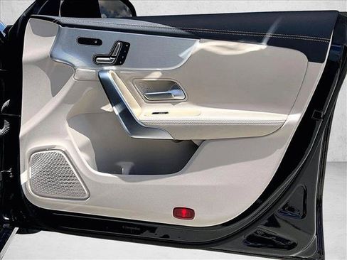 Certified 2020 Mercedes-Benz CLA 250 4MATIC image 19