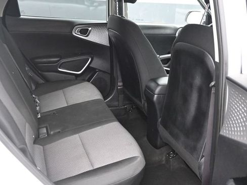 Used 2020 Kia Soul LX FWD image 17