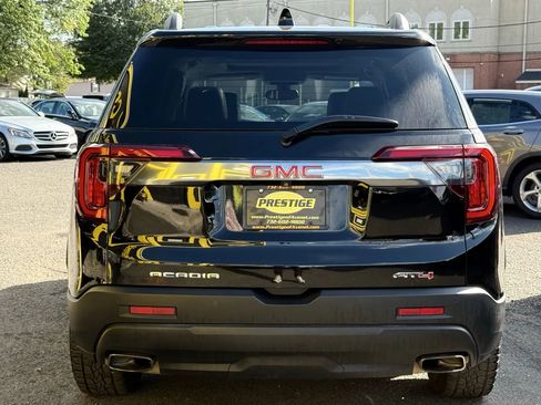 Used 2022 GMC Acadia AT4 w/ Technology Package image 5