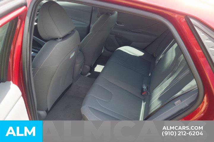 Used 2025 Hyundai Elantra Sport FWD image 16