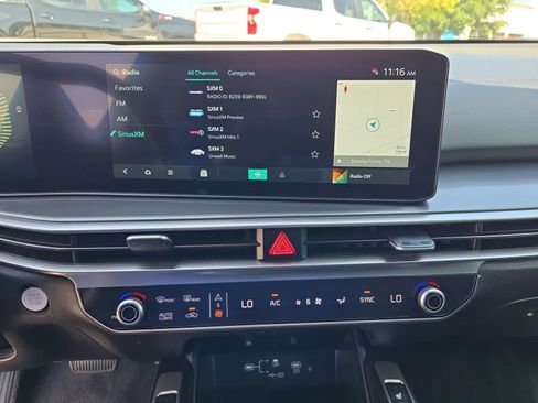 Certified 2025 Kia Sorento EX w/ Panoramic Sunroof Package FWD image 27