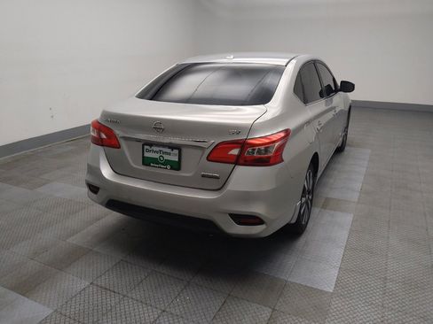 Used 2019 Nissan Sentra SV w/ Special Edition Package FWD image 9