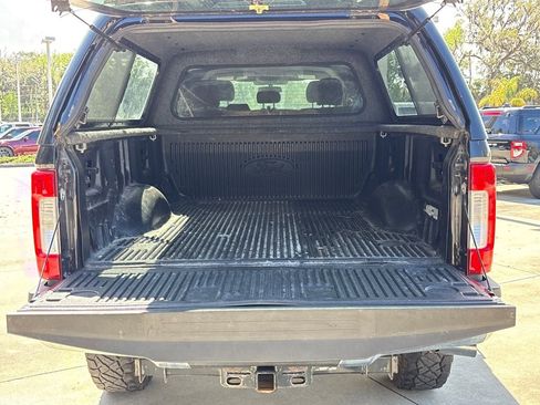 Used 2017 Ford F250 XLT w/ XLT Premium Package image 29