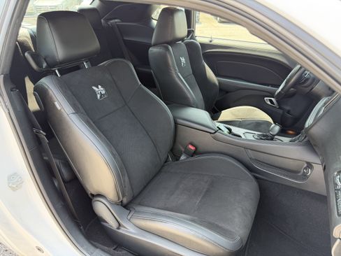 Used 2023 Dodge Challenger R/T Scat Pack RWD image 10