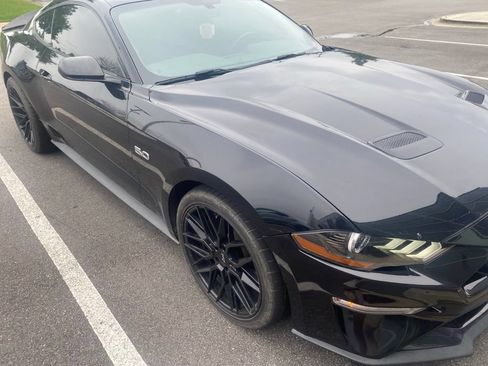 Used 2020 Ford Mustang GT w/ Black Accent Package RWD image 3