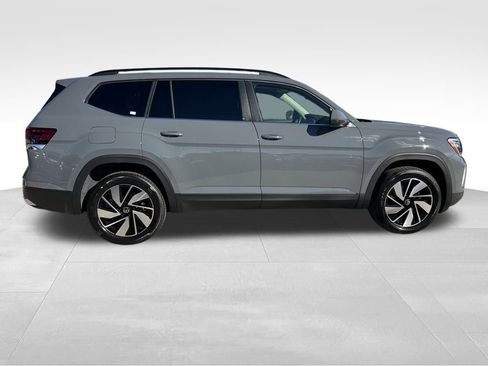 New 2026 Volkswagen Atlas SE FWD image 6