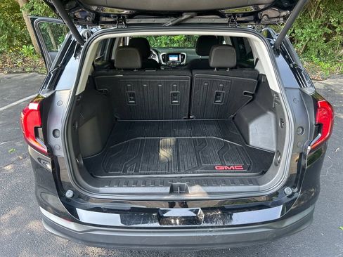 Used 2022 GMC Terrain SLE w/ Driver Convenience Package FWD image 26