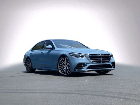 Used 2023 Mercedes-Benz S 580 4MATIC Sedan image 2