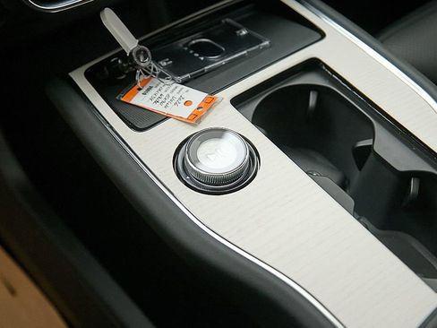 New 2026 Volvo EX90 Ultra AWD/4WD image 18