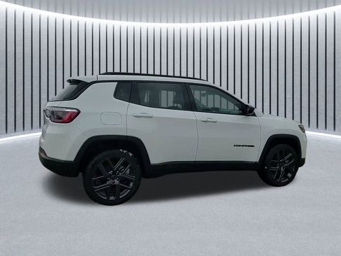 New 2026 Jeep Compass Latitude w/ Sun and Sound Group image 7