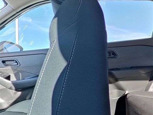 Used 2023 Nissan Rogue S image 24