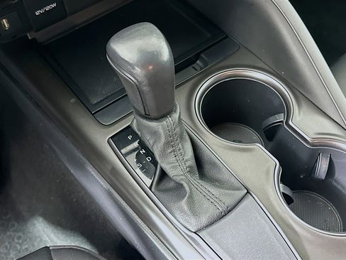 Used 2021 Toyota Camry SE image 24