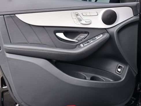 Used 2022 Mercedes-Benz GLC 300 GLC 300W4 image 13