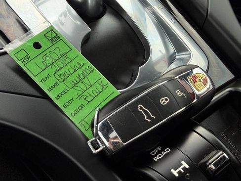 Used 2015 Porsche Cayenne S image 63